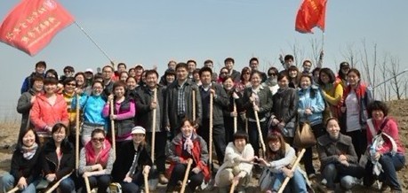 北京学习中心义务植树活动圆满完成